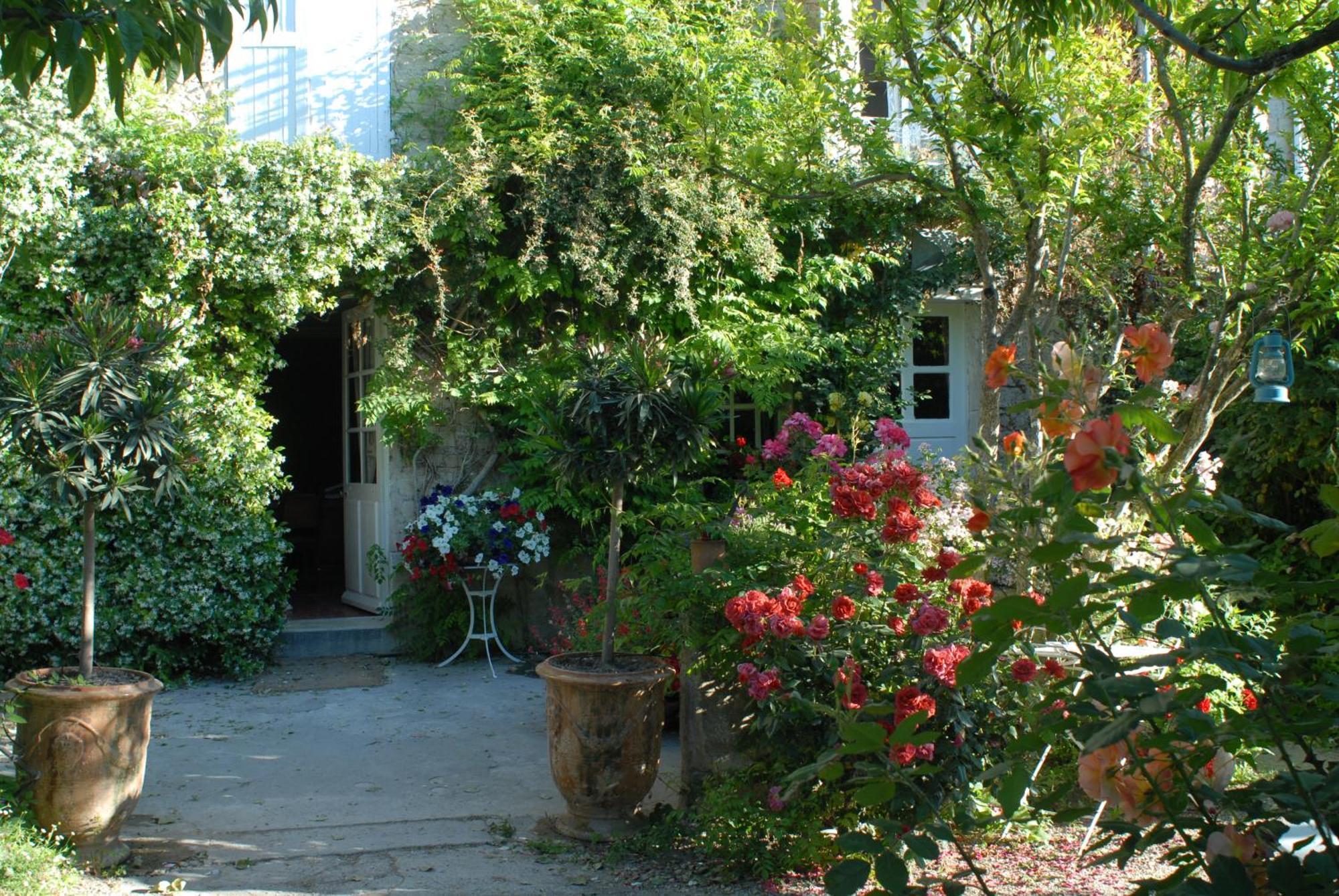 La Nesquiere Chambres D'Hotes Pernes-les-Fontaines Exterior photo